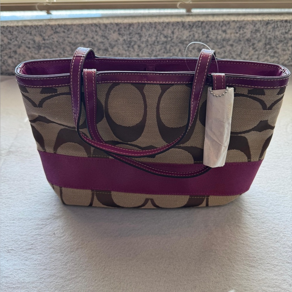 Coach Signature Stripe Tote | Khaki & Berry | New With Tag